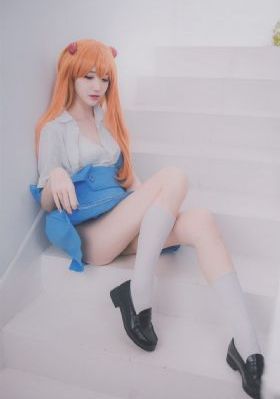 美女被插粉色_BD国语在线观看视频
